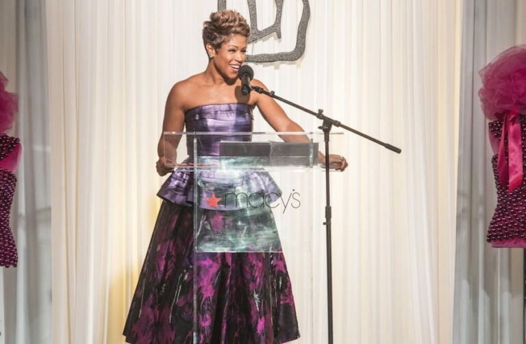 Val Warner 2024 Age, Net Worth, Bio, Husband, Engaged