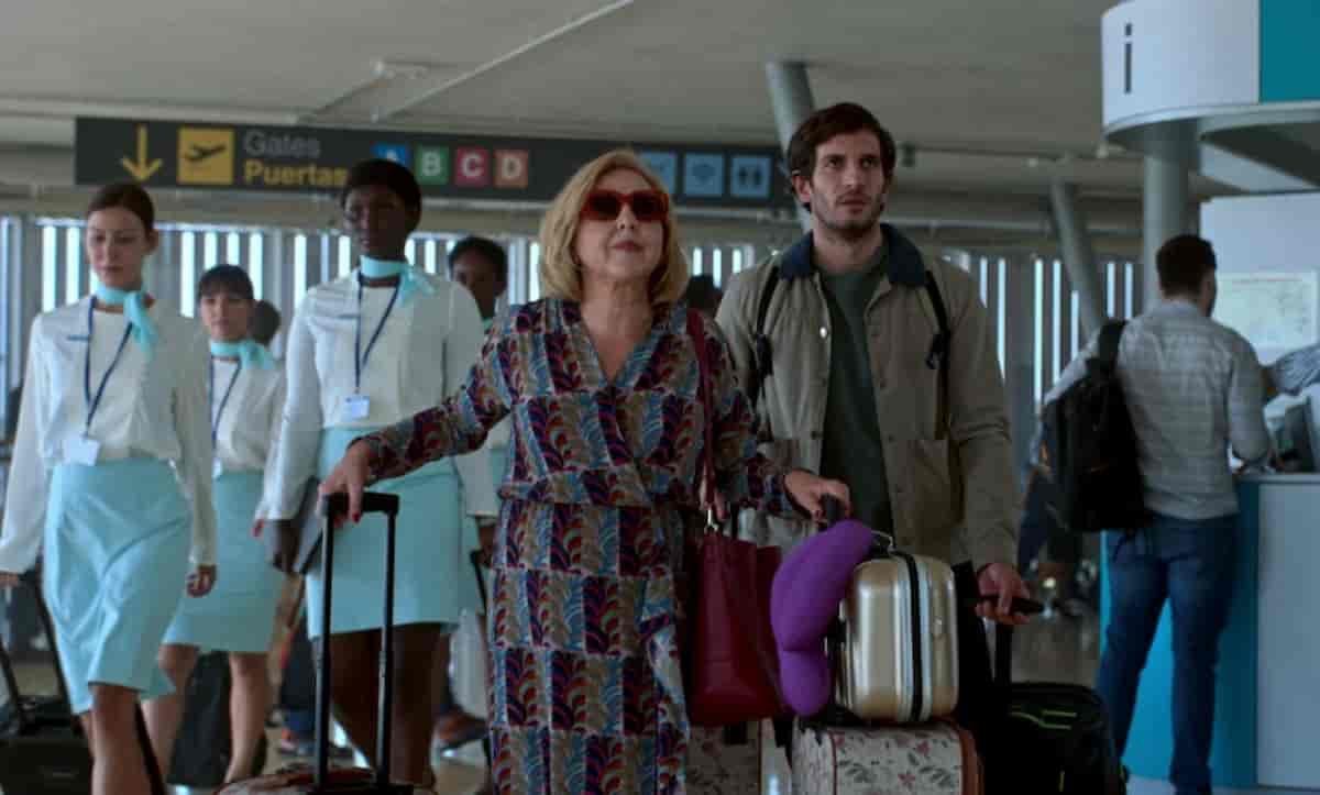 Honeymoon with my mother cast and review