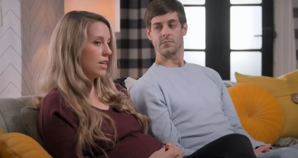 Where to stream Shiny Happy People: Duggar Family Secrets documentary series