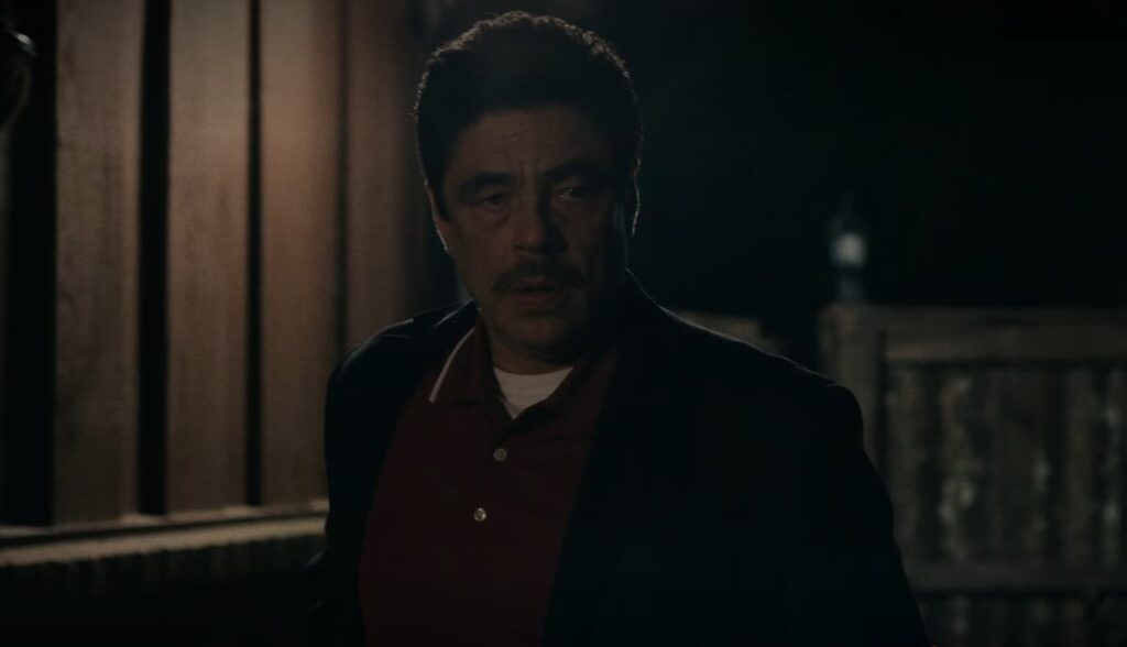 Benicio del Toro as detective on the set of Reptile movie 2023