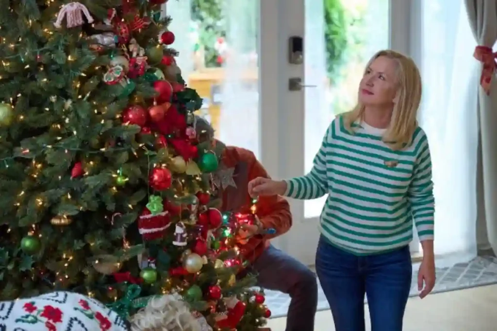 Confessions of a christmas letter filming in Vancouver with Angela Kinsey decorating the christmas tree as Settie Rose