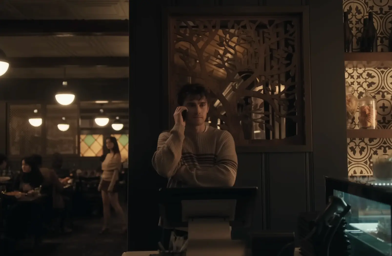Where to watch Obsession: Theaters, Digital, and Streaming Dates Bear talking with Ian on a phone call during his date with Nikki in Obsession movie restaurant scene